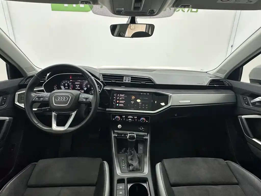 Audi Q3 2023 — фото 10