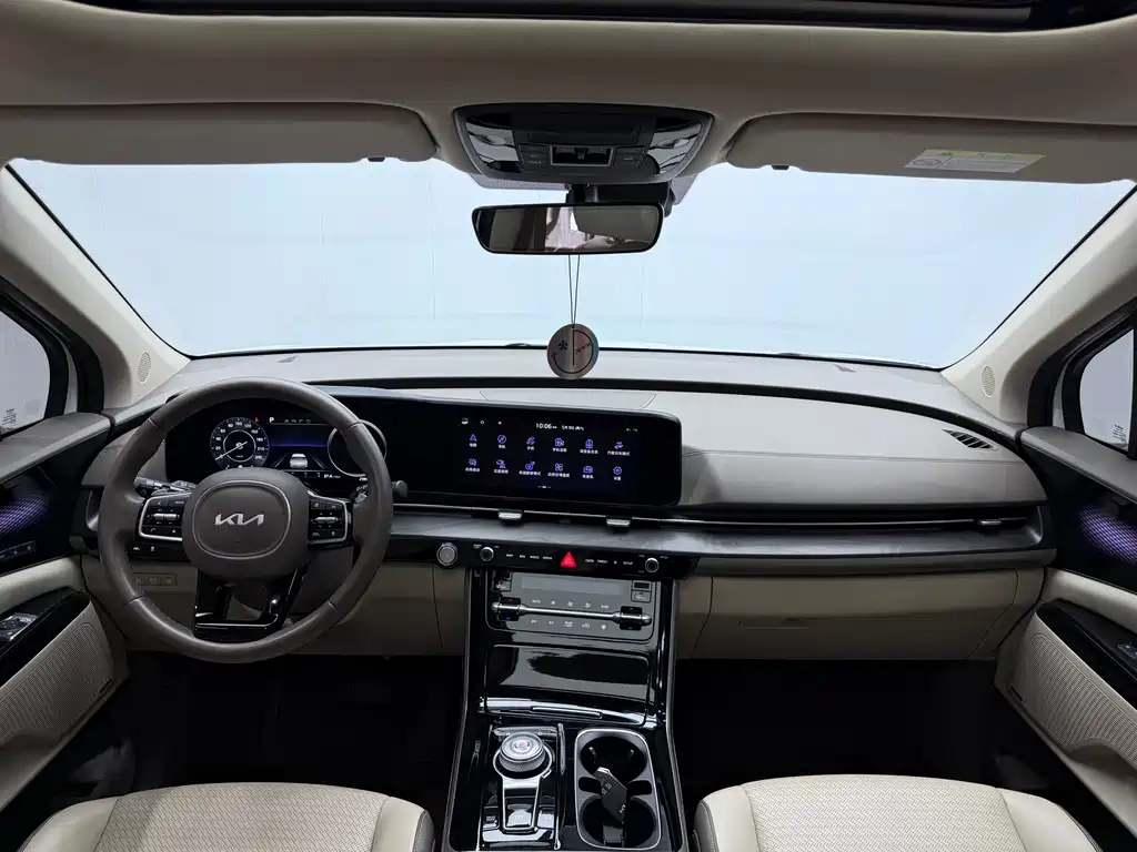 Kia Carnival 2022 — фото 19