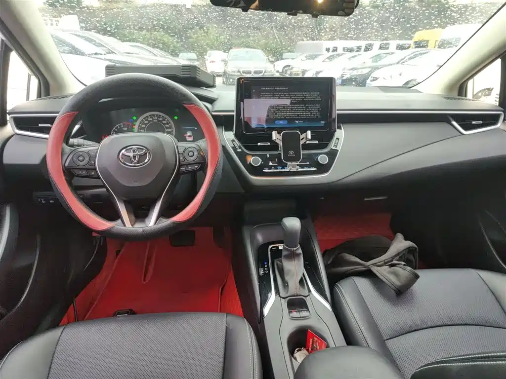 Toyota Corolla 2023 — фото 10