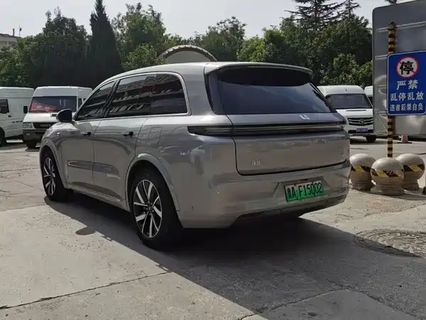 Li Auto L8 2023