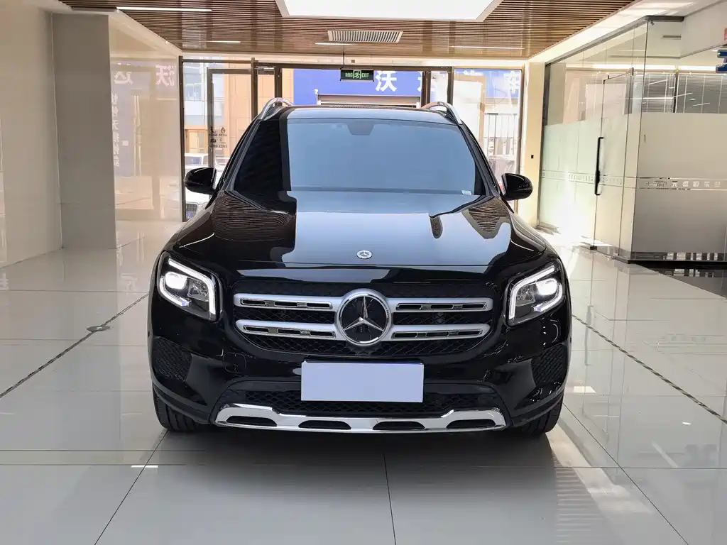 Mercedes-Benz GLB 2023 — фото 2