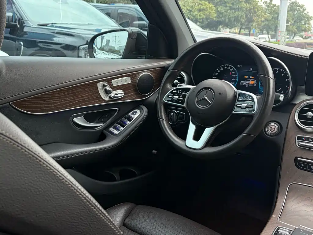 Mercedes-Benz GLC 2021 — фото 15