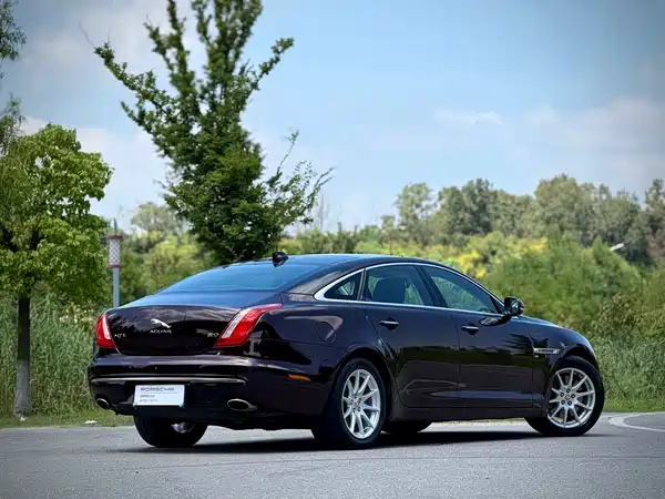 Jaguar XJ 2017