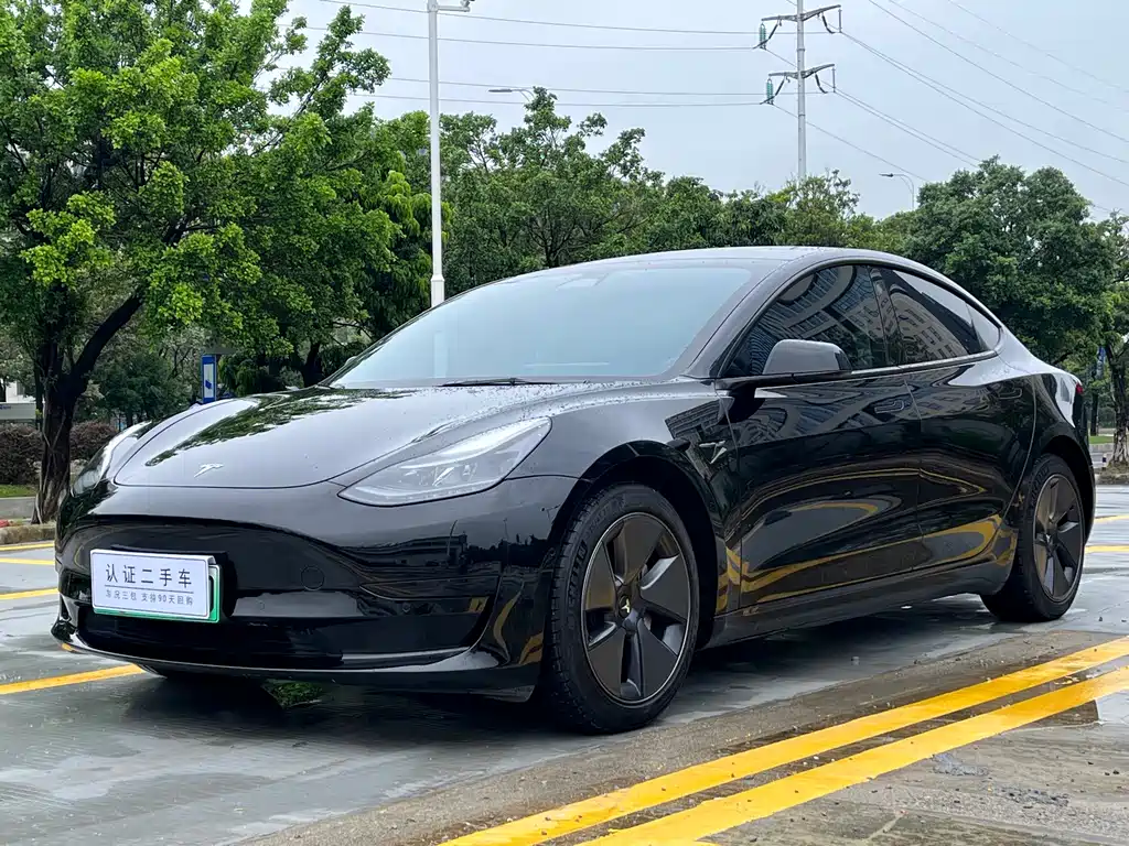 Tesla Model 3 2022 — фото 18