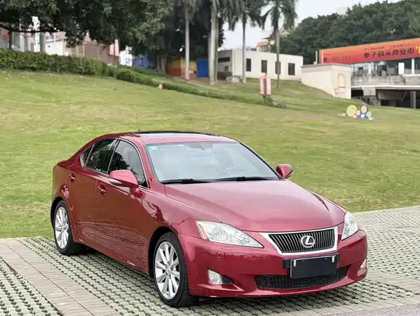 Lexus IS 2009