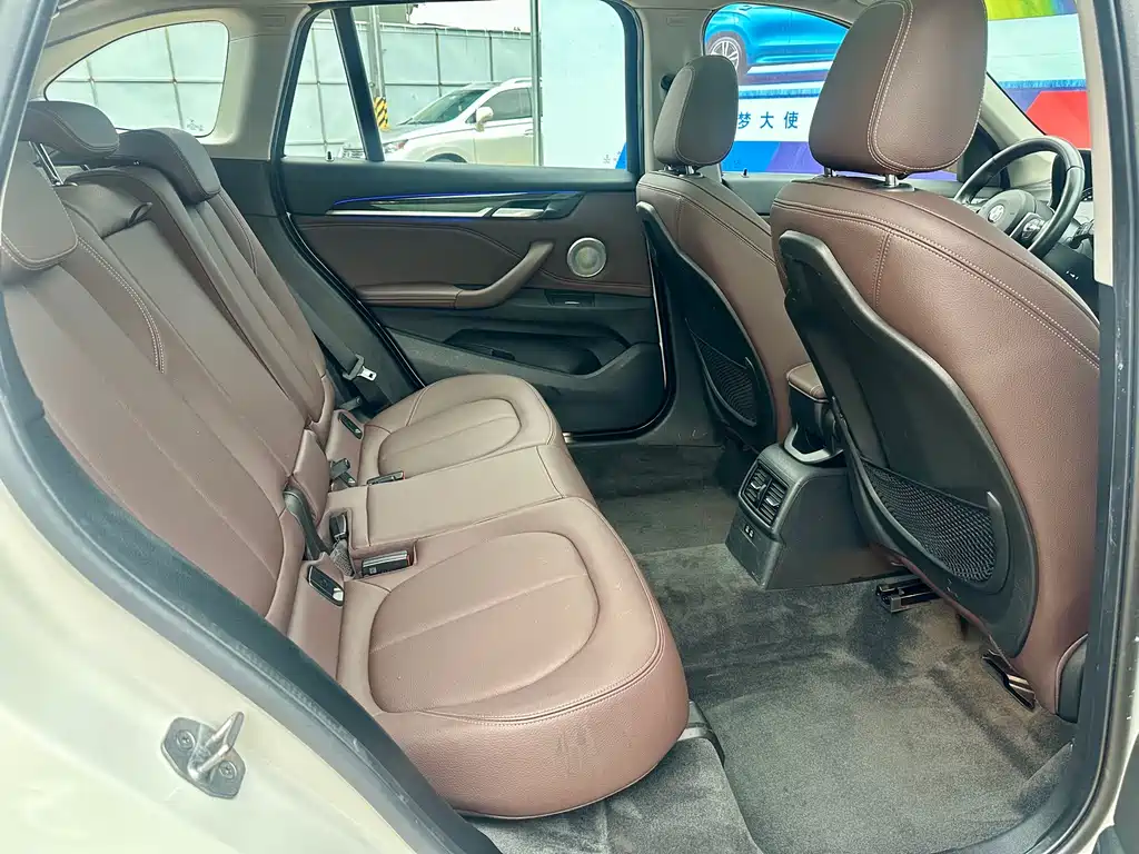 BMW X1 2022 — фото 11