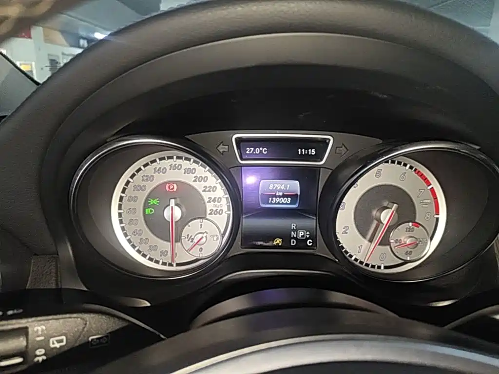 Mercedes-Benz GLA 2016 — фото 12