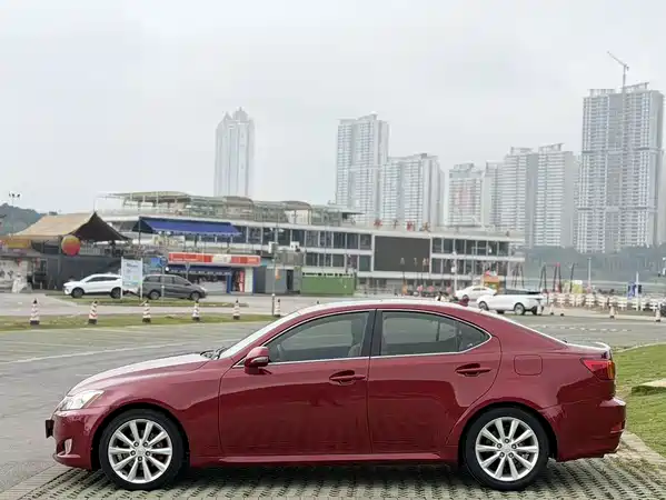 Lexus IS 2009