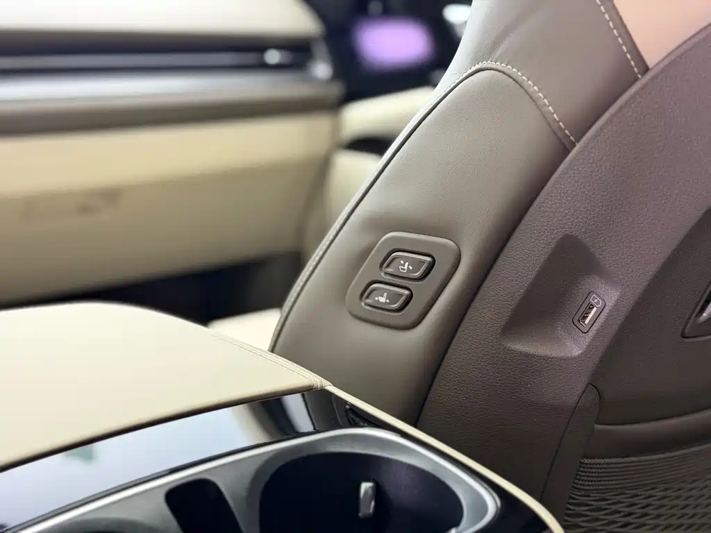 Kia Carnival 2022 — фото 26