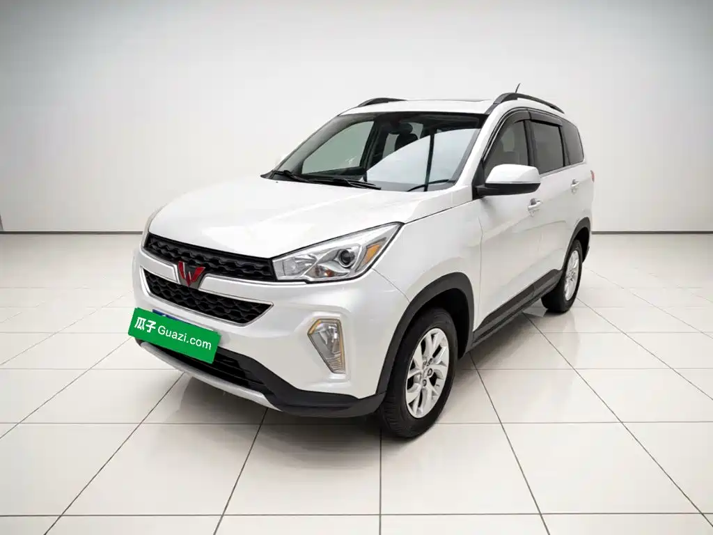 Wuling Hongguang S3 2018 — фото 1