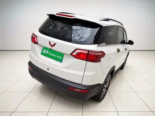 Wuling Hongguang S3 2018