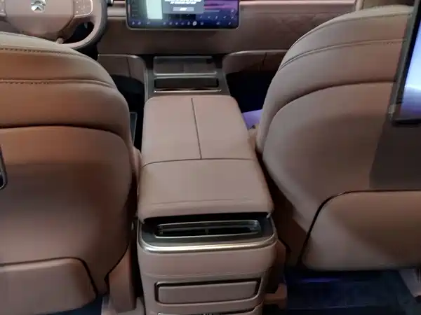 NIO ES9 2026
