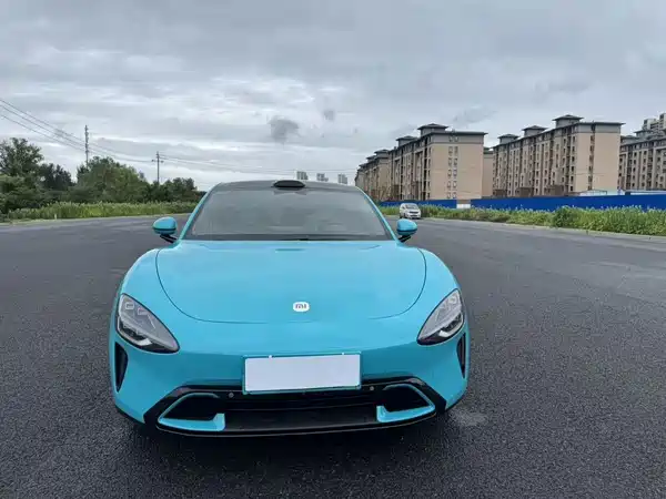 Xiaomi SU7 2025