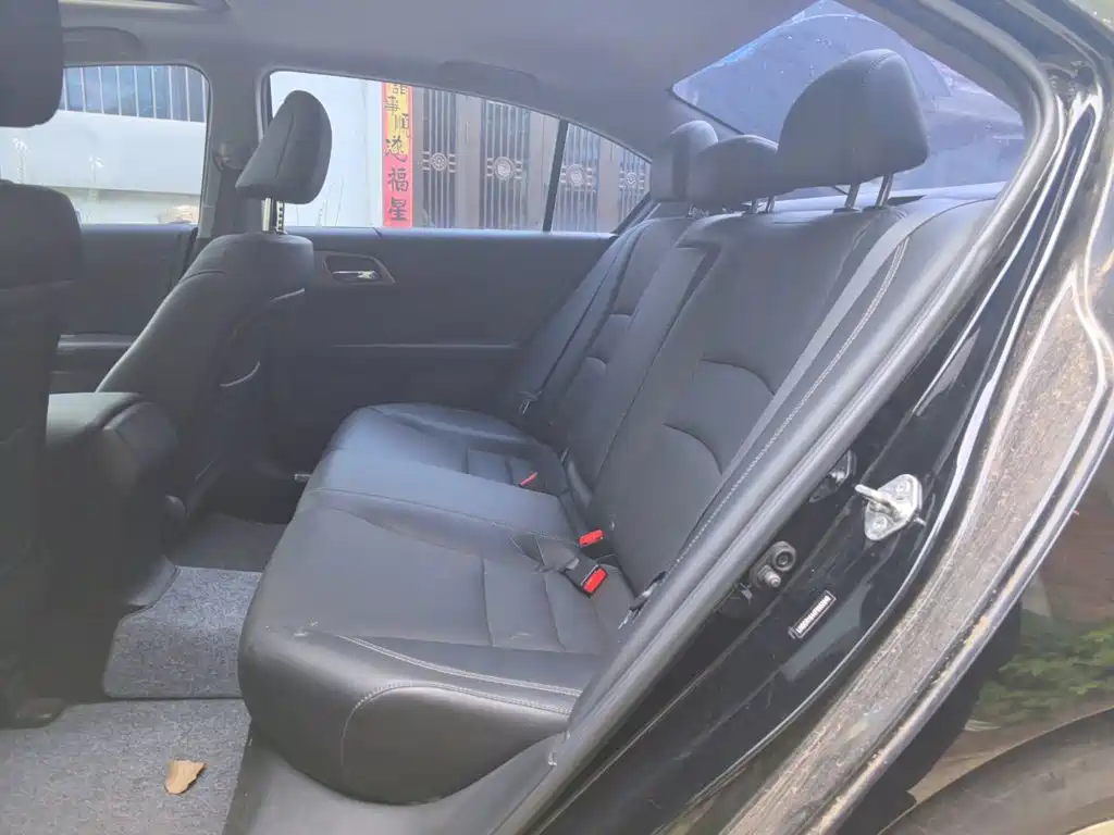 Honda Accord 2015 — фото 13