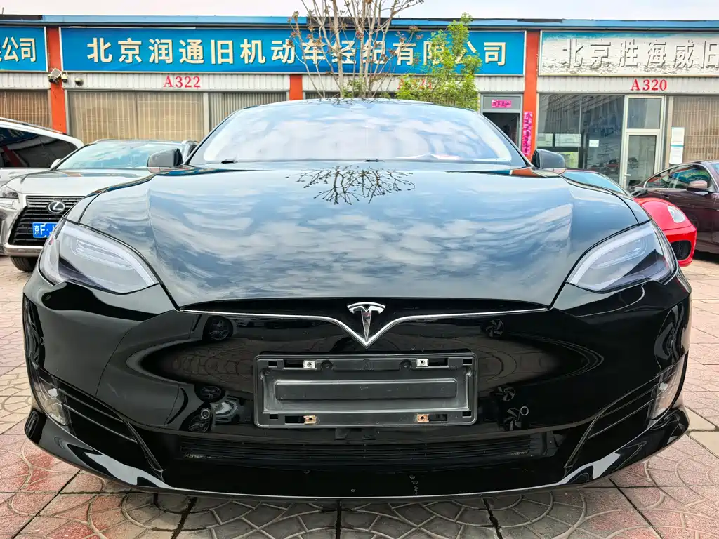 Tesla Model S 2016 — фото 11