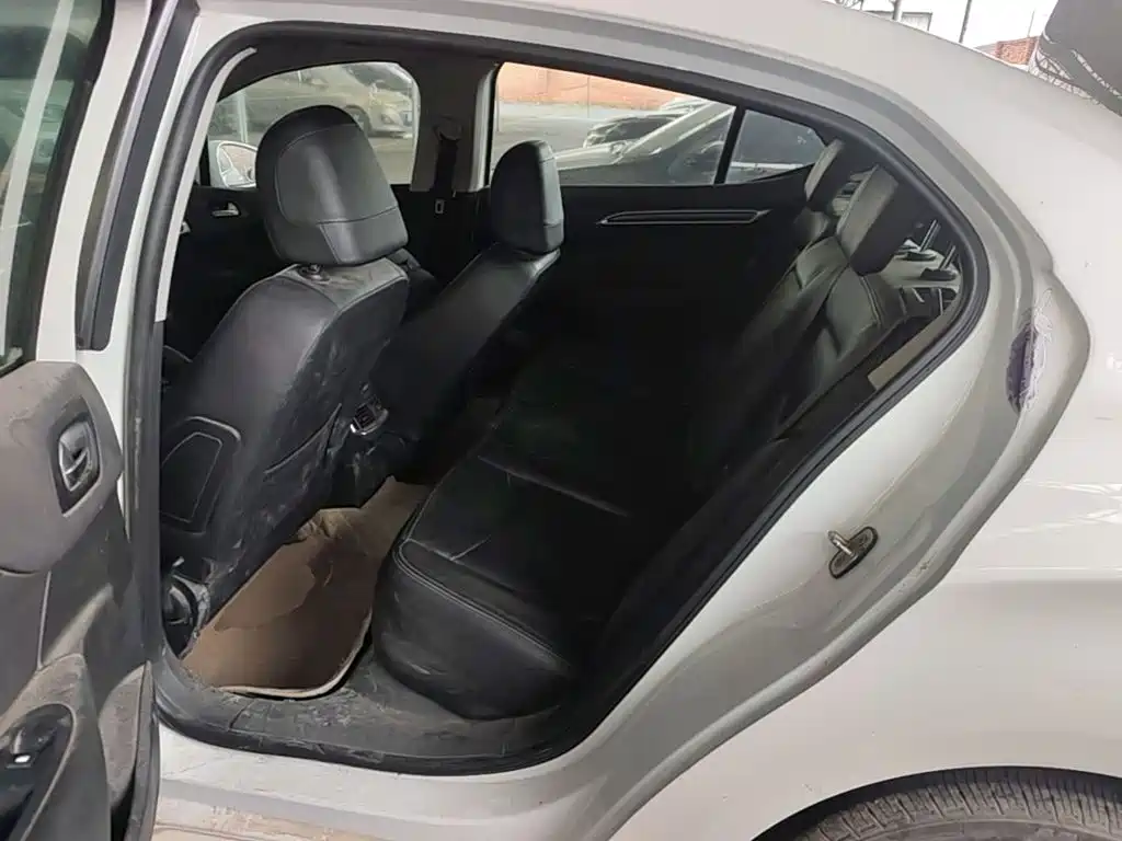 Citroën C4L 2015 — фото 24