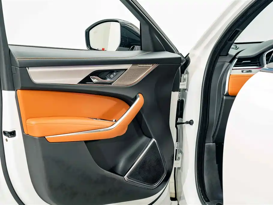 Jaguar F-PACE 2023 — фото 15