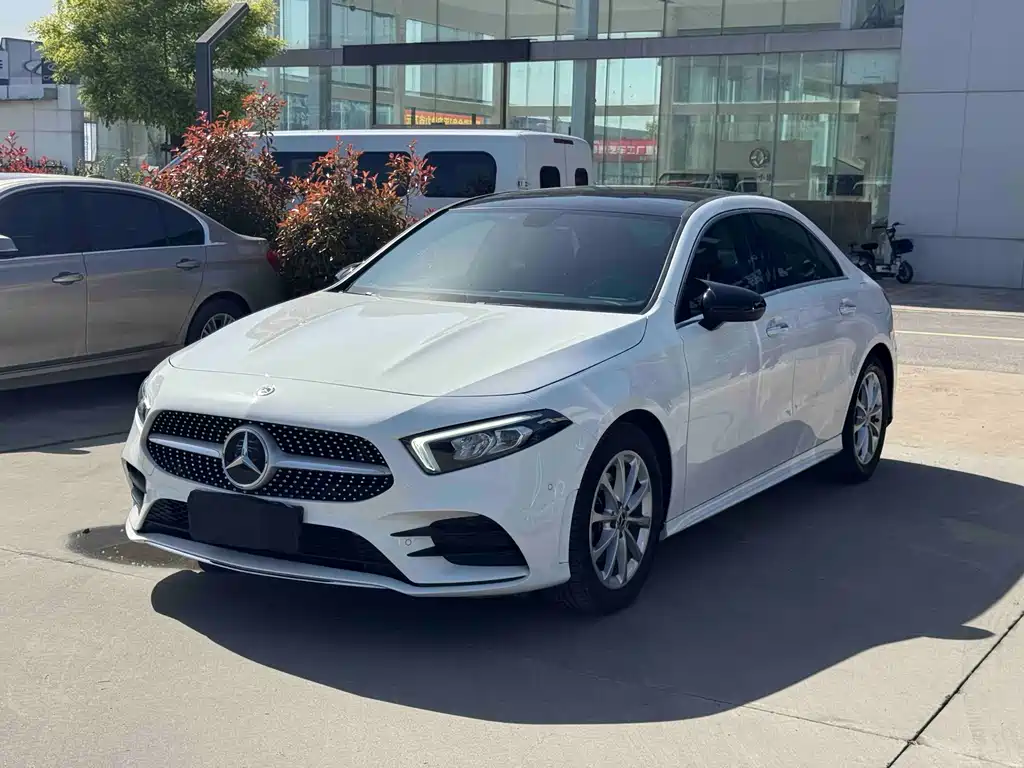 Mercedes-Benz A-Class 2020 — фото 2