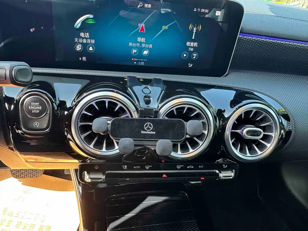 Mercedes-Benz A-Class 2020 — фото 9