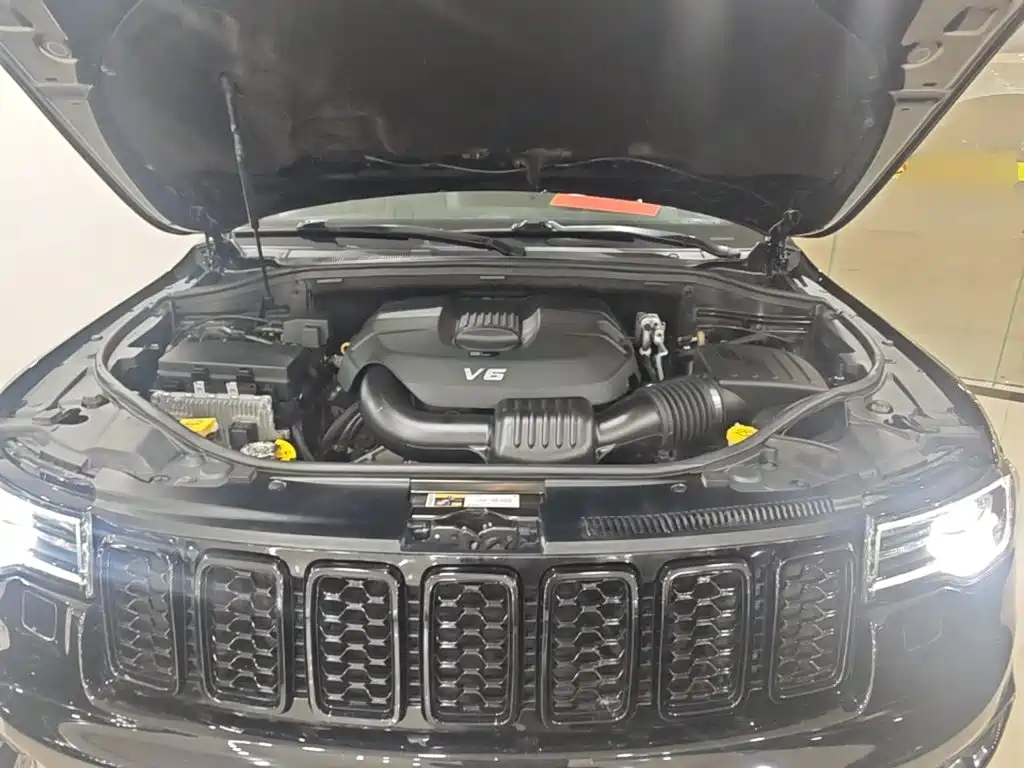 Jeep Grand Cherokee 2021 — фото 20