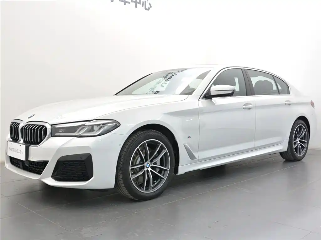 BMW 5 Series 2023 — фото 14
