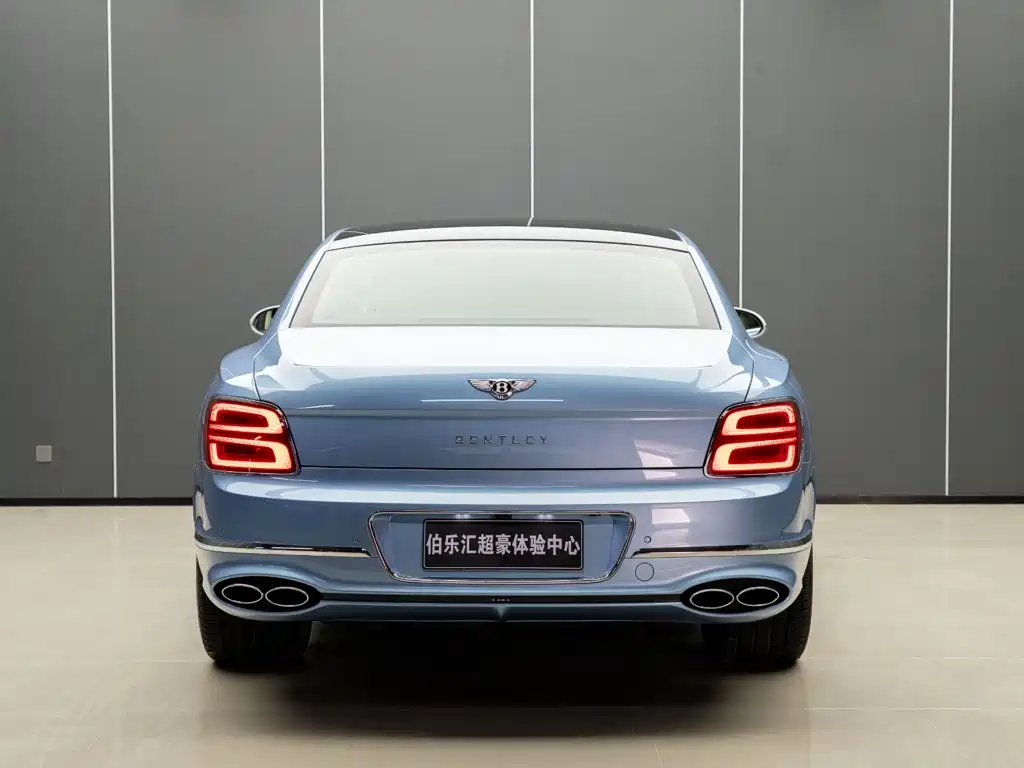 Bentley Flying Spur 2023 — фото 7