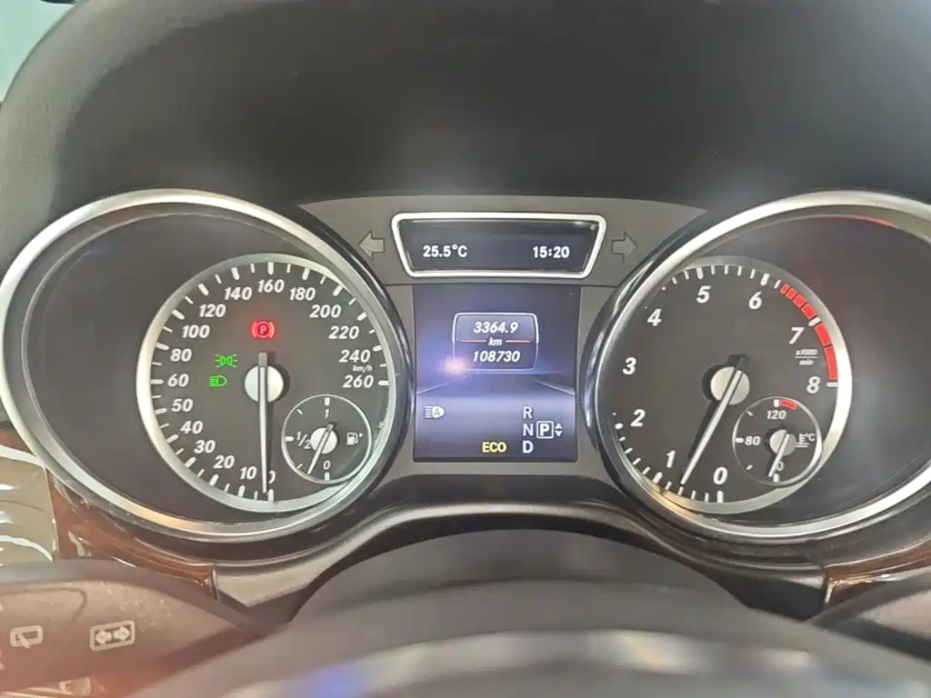 Mercedes-Benz M-Class 2015 — фото 12