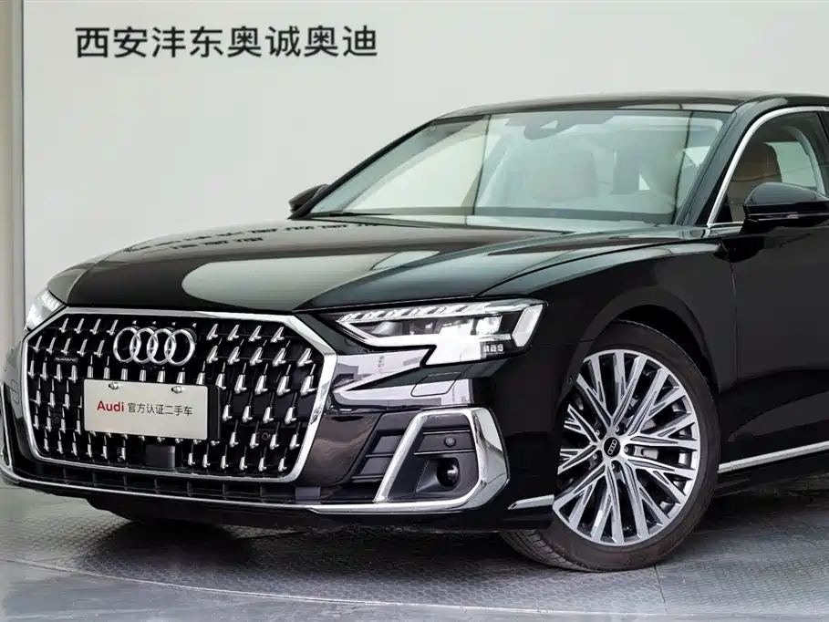 Audi A8 2025 — фото 23
