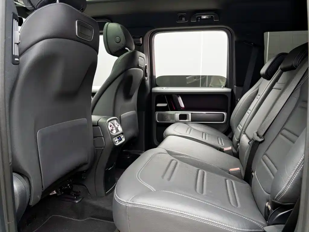 Mercedes-Benz G-Class 2023 — фото 12