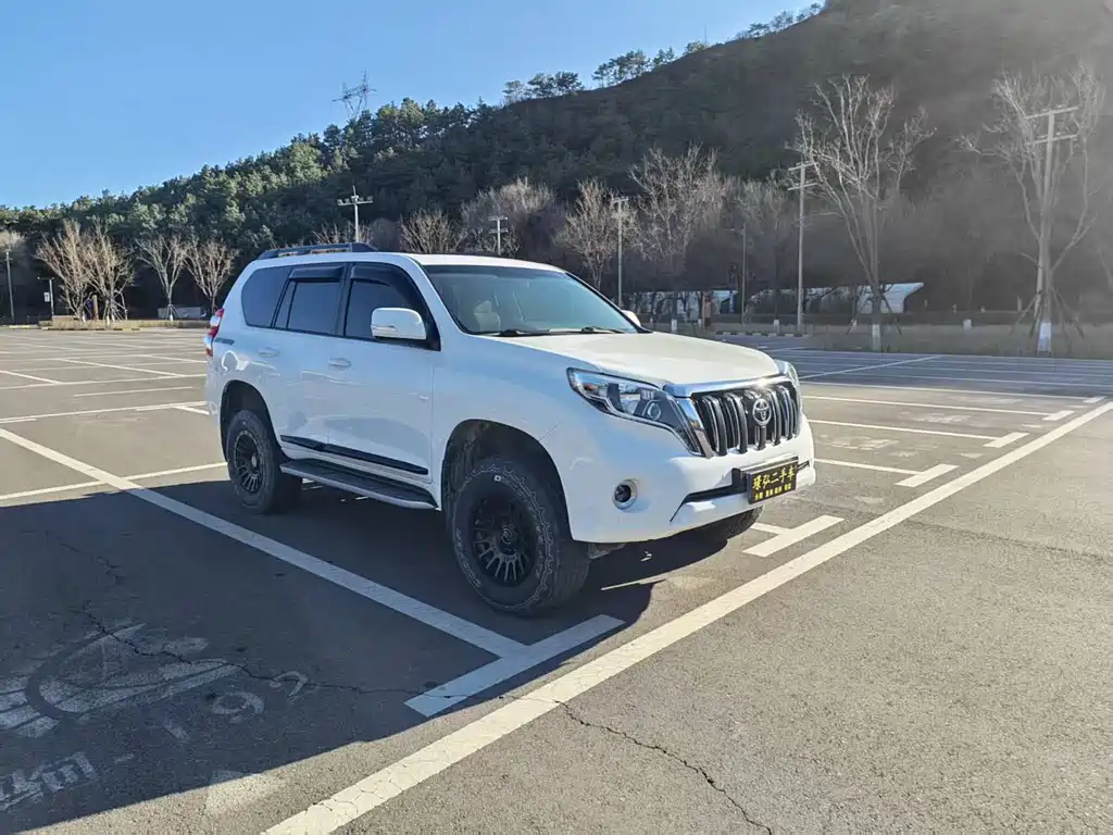 Toyota Prado 2015 — фото 3
