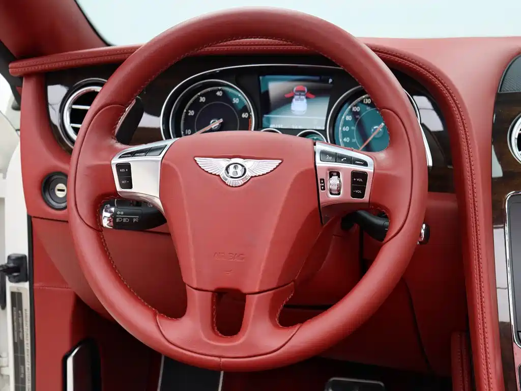 Bentley Continental 2019 — фото 12