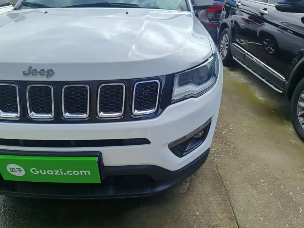 Jeep Compass 2018 — фото 24
