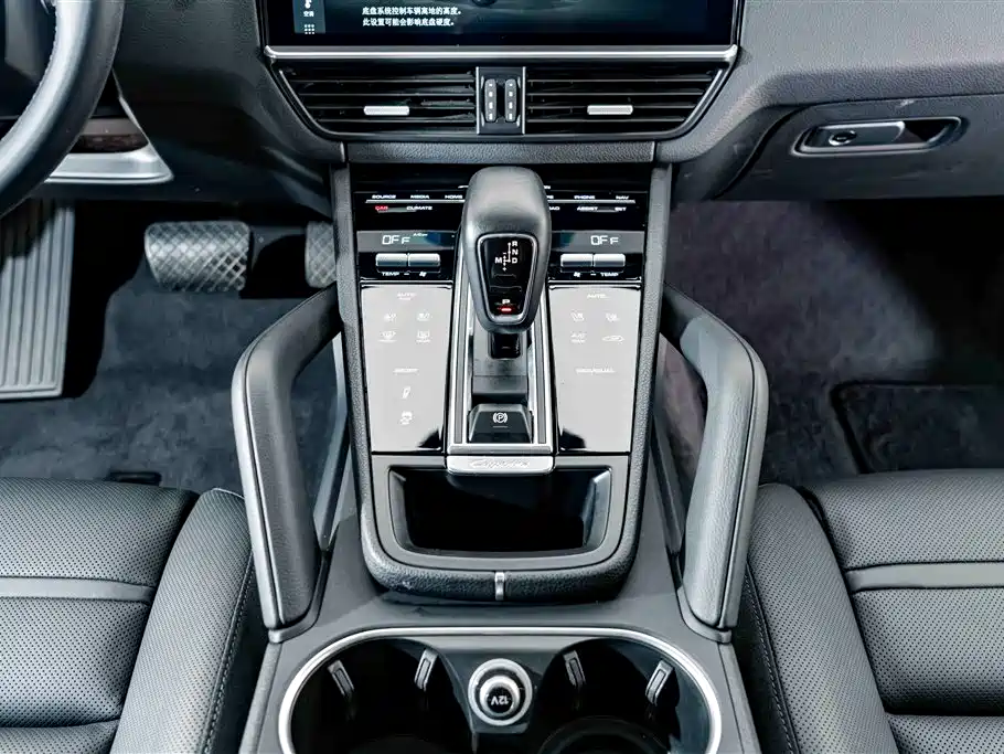 Porsche Cayenne 2020 — фото 12