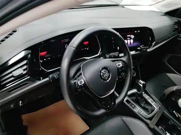 Volkswagen Sagitar 2021