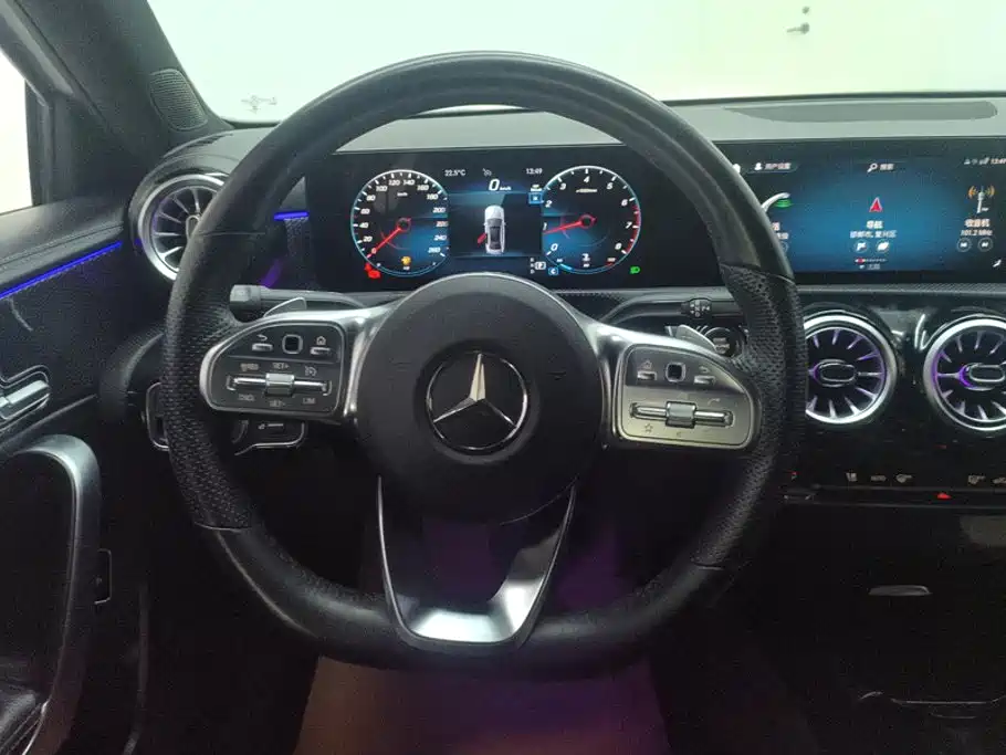 Mercedes-Benz A-Class 2023 — фото 15