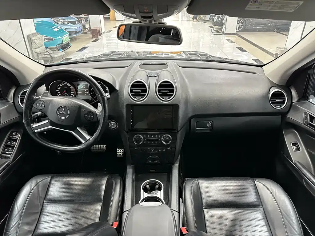 Mercedes-Benz M-Class AMG 2011 — фото 11