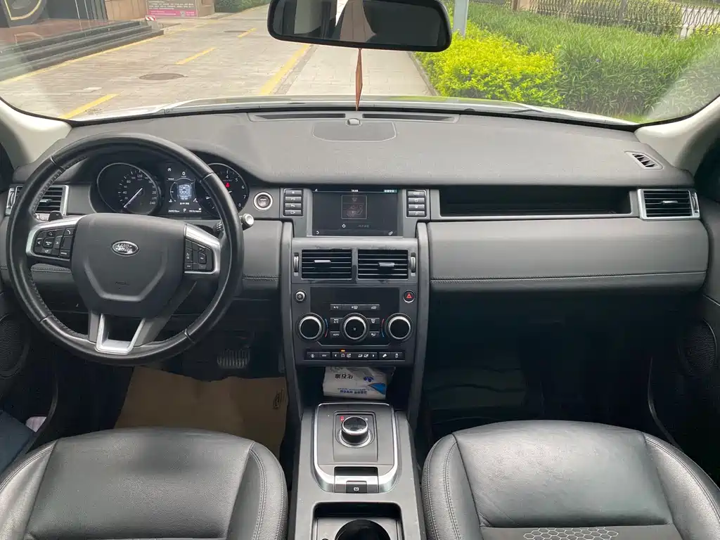 Land Rover Discovery Sport 2019 — фото 9