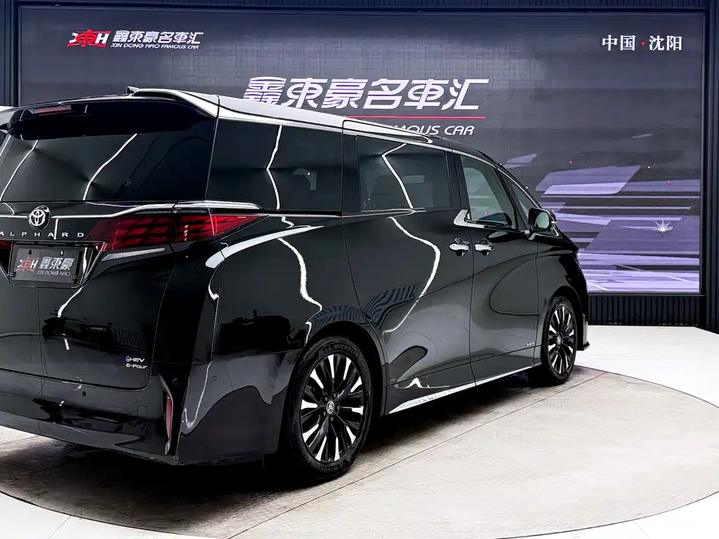 Toyota Alphard 2024 — фото 6
