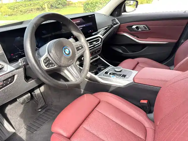BMW i3 2023