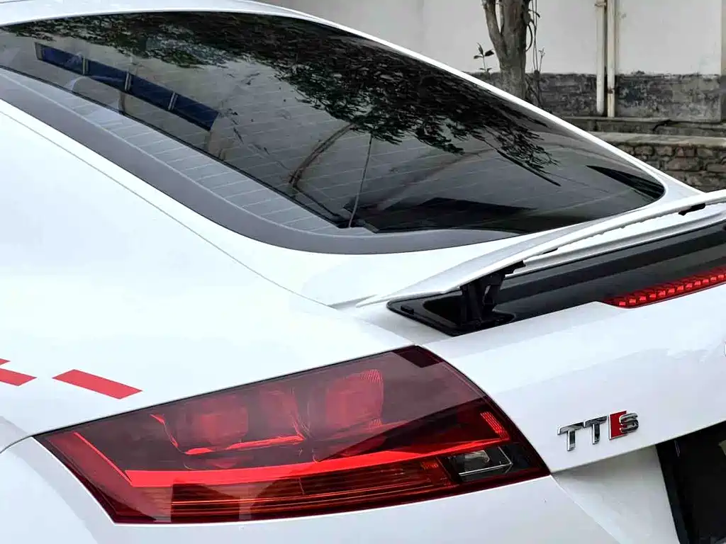 Audi TTS 2014 — фото 8