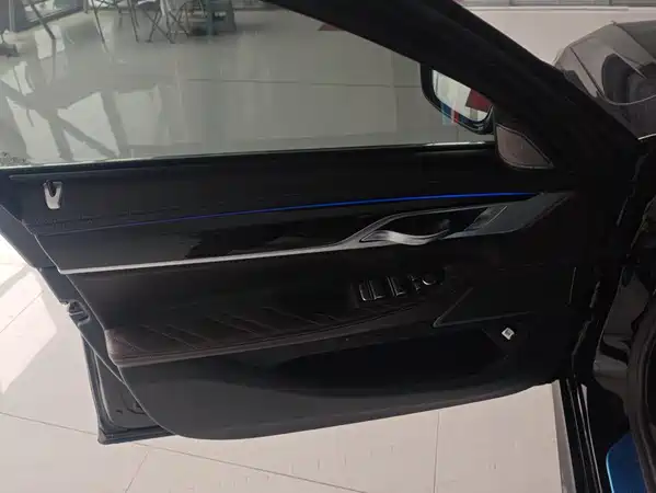 BMW 7 Series 2021