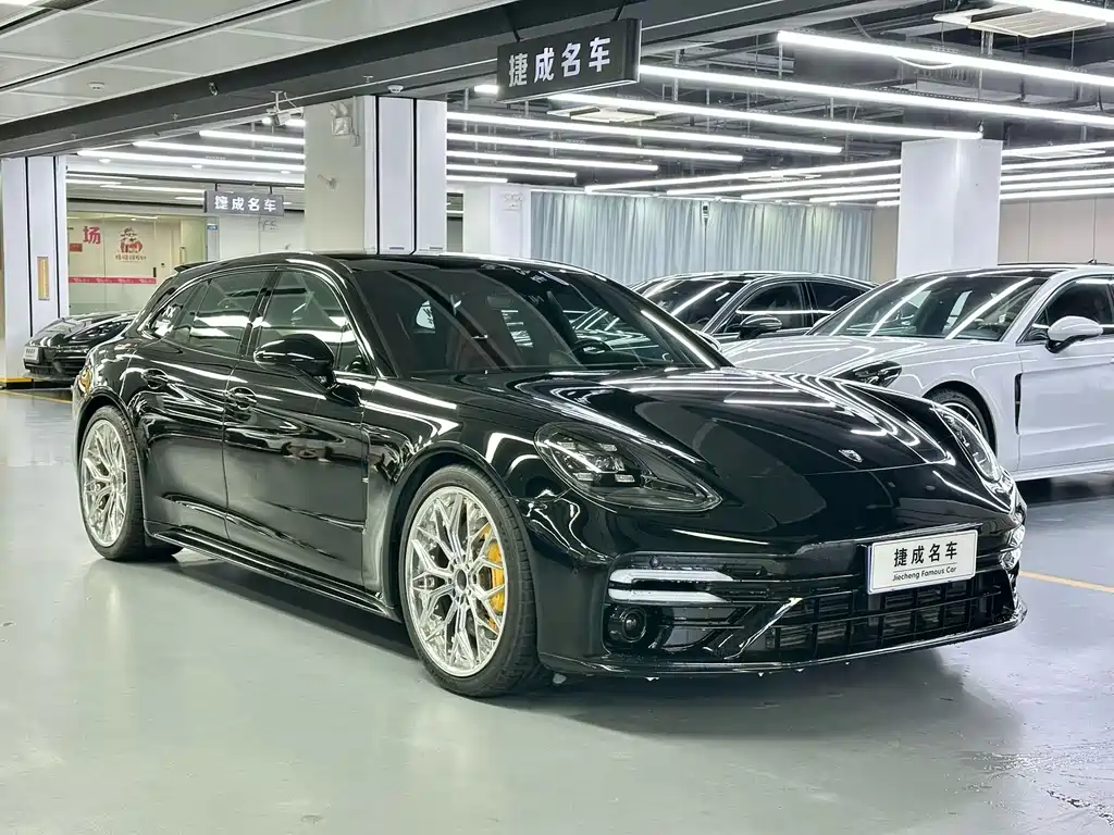 Porsche Panamera 2018 — фото 1
