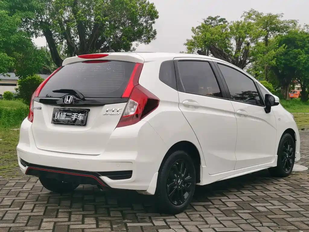 Honda Fit 2018 — фото 5