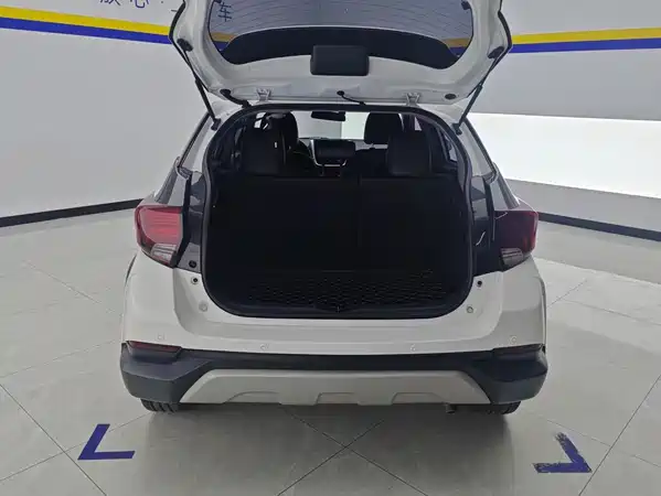 Toyota Yaris L 2020