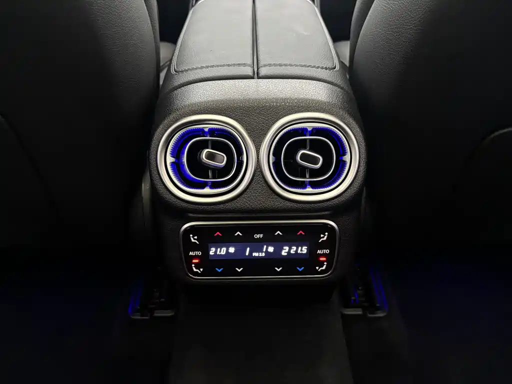 Mercedes-Benz GLC 2025 — фото 19