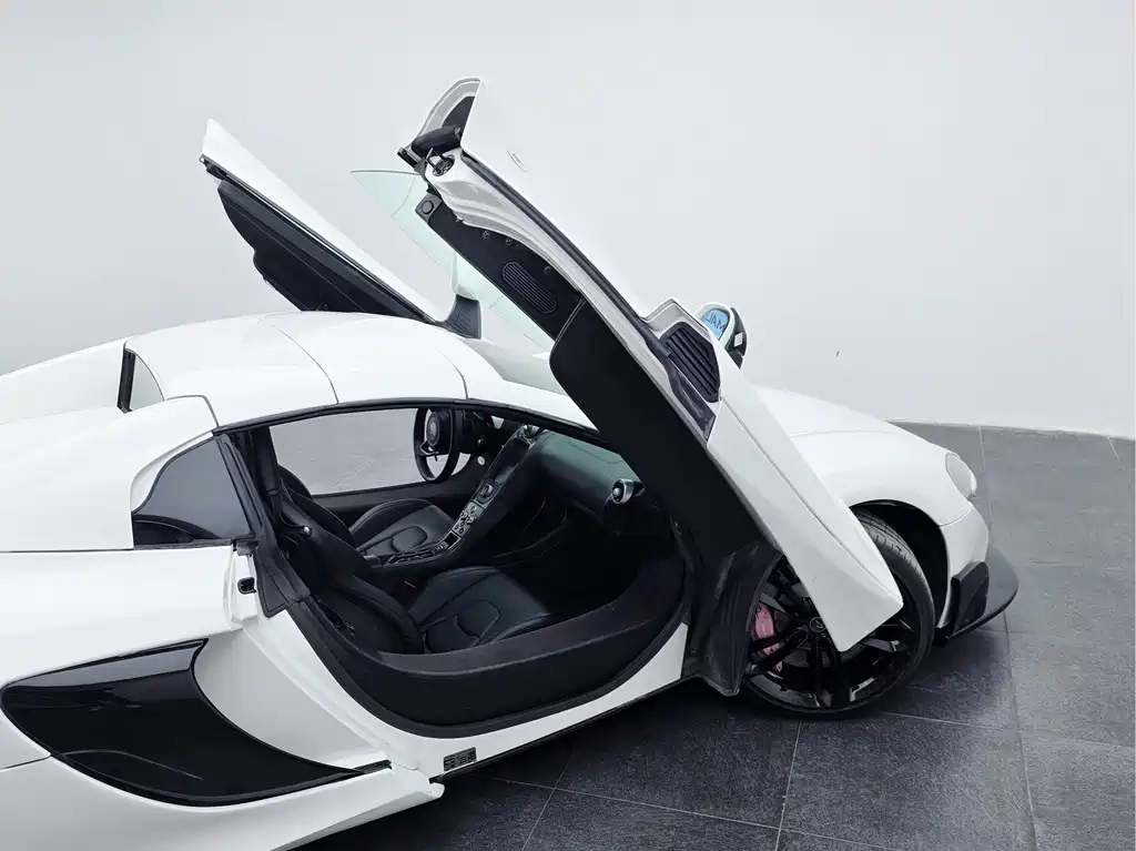 McLaren 12C 2015 — фото 23