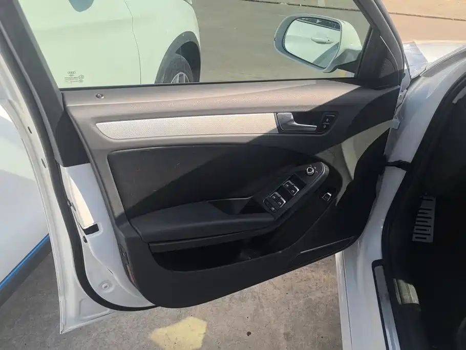 Audi A4L 2014
