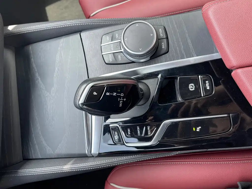 BMW 5 Series 2021 — фото 11