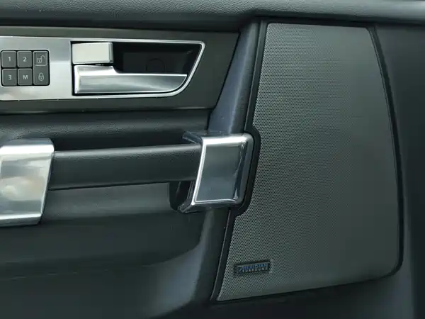 Land Rover Discovery 2016