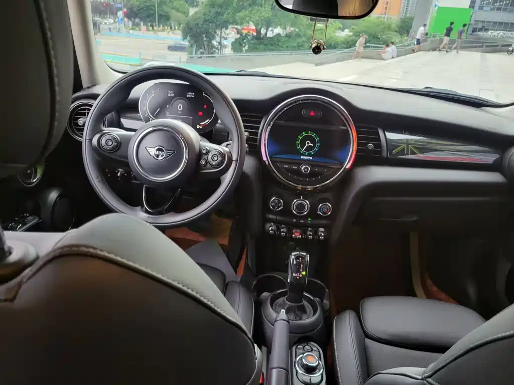 MINI MINI 2020